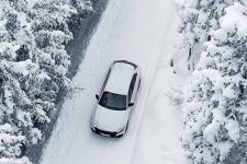 开车突遇极端天气，车主该如何驾驶才能保障行车安全？