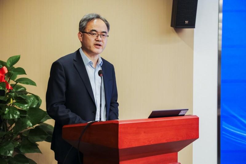 中国汽车战略与政策研究中心副主任方海峰致辞