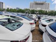 北京突降“巨型”冰雹致车损严重，车险理赔指南速收藏！