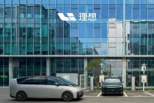 理想超充站总数突破2800座，单桩峰值功率520kW，实现12分钟充500公里