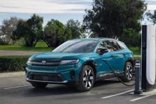 本田Prologue通过新适配器接入特斯拉超级充电站