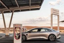 给电动汽车充电需要多少钱？