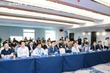 第五届沈阳智能网联汽车大会迎来洽谈热潮，技术落地成为焦点