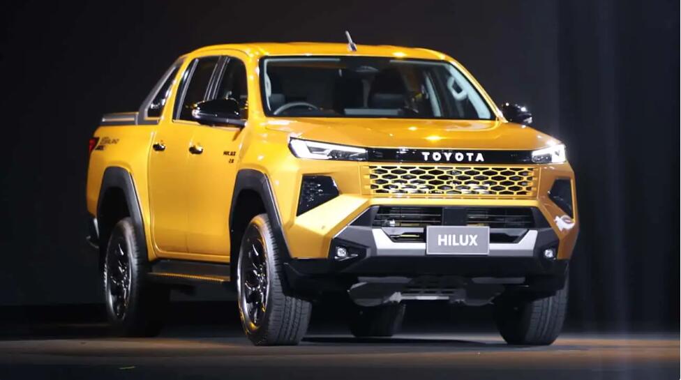 丰田新款海拉克斯推出电动版——但保留柴油和汽油发动机