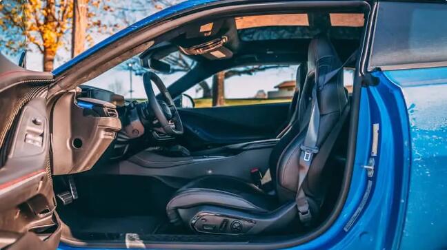 2026款道奇Charger Sixpack：一款全天候肌肉车