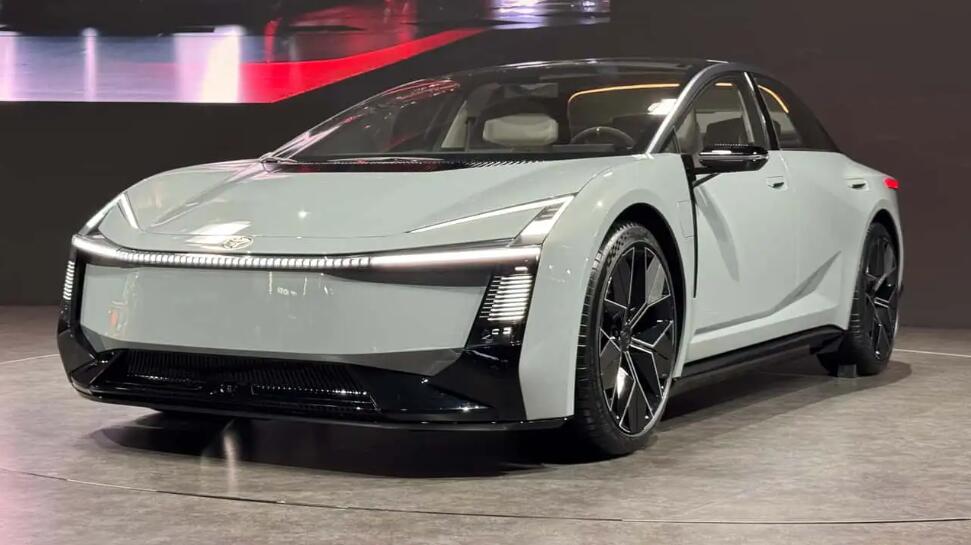 丰田拟将汽车生命周期延长至九年