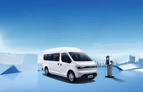 双奖加冕，实力领航！江铃E福顺树立新能源轻客价值新标杆