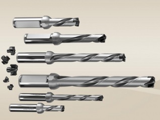 树立“即插即用”可换刀钻头标杆，山特维克可乐满推出CoroDrill® DE10，以卓越性能成就大批量孔加工