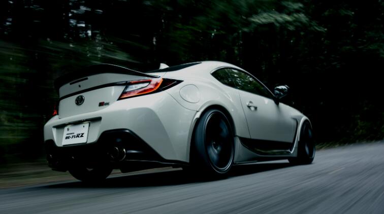 普利司通搏天族RE-71RS继任者将于除夕夜发布