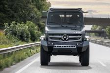 打破“工具车”刻板印象！奔驰推奢华版乌尼莫克，300马力+真皮内饰  