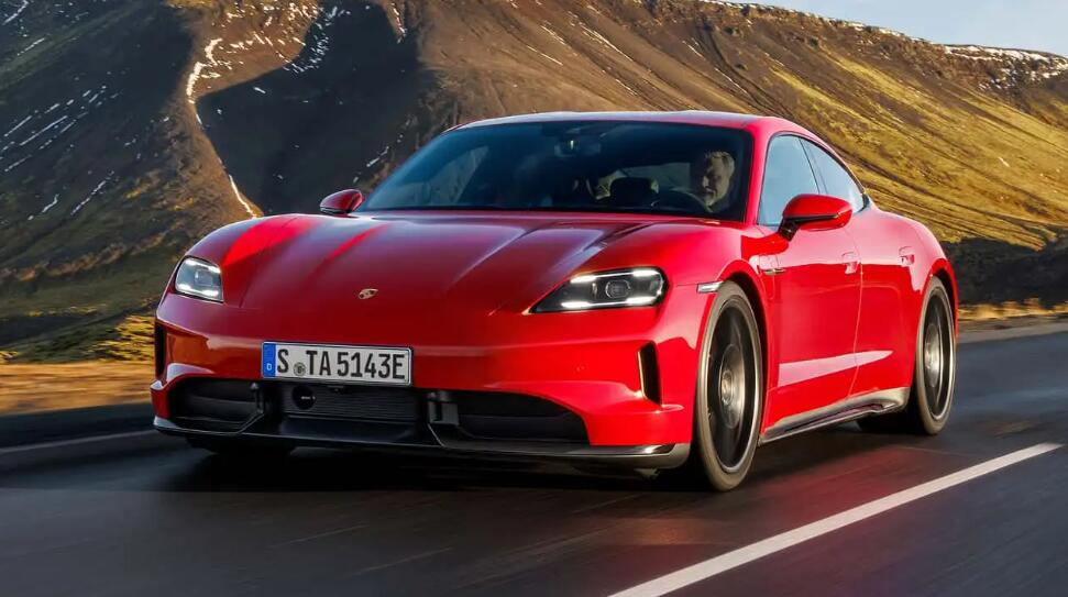 去年欧洲售出的保时捷每三辆中就有一辆是电动车