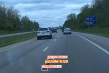 本田研发AI抬头显示系统，精准预警路面坑洼与道路隐患