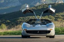 这款搭载梅赛德斯V8发动机、造型狂野的80年代德国小众超跑，现正式挂牌拍卖