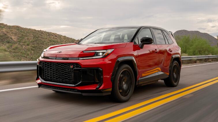 2026款丰田RAV4插电混动版售价更亲民