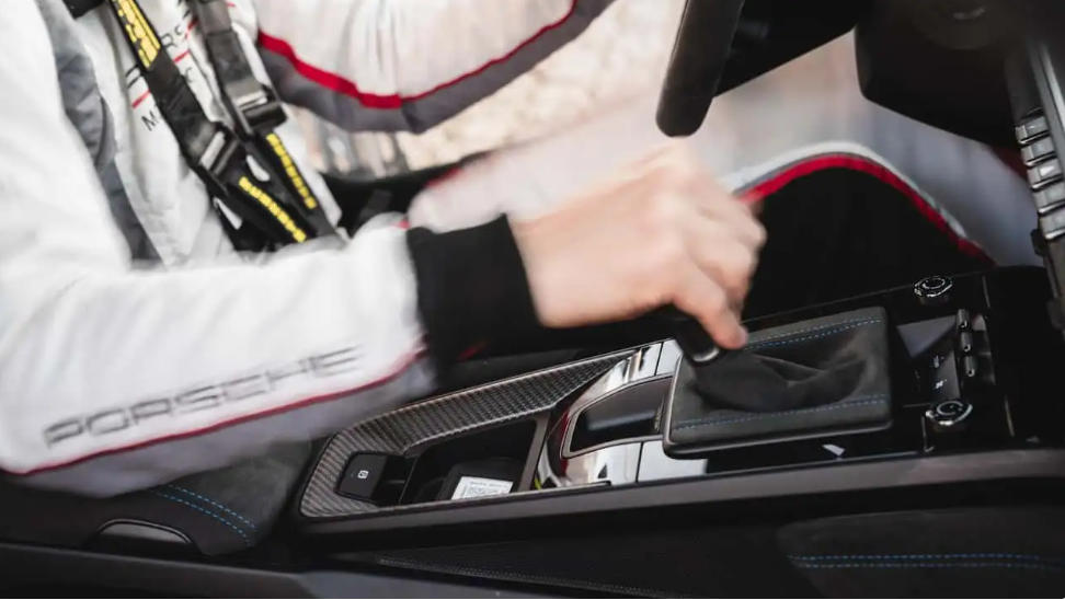 保时捷正研发可手动/自动自由切换的变速箱