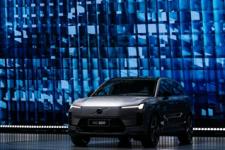 极寒三次重击仍守住乘员舱，沃尔沃质量为何总被反复提起