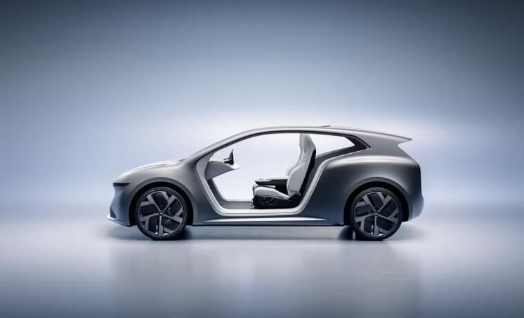 Lucid任命西尔维奥·纳波利为这家豪华电动品牌新任首席执行官