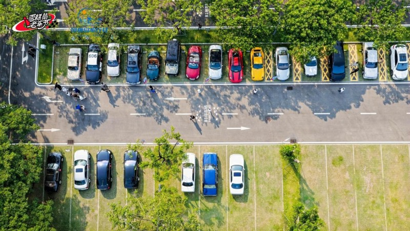 4月16日中国老车嘉年华三亚巡游 ，燃爆海岸线！