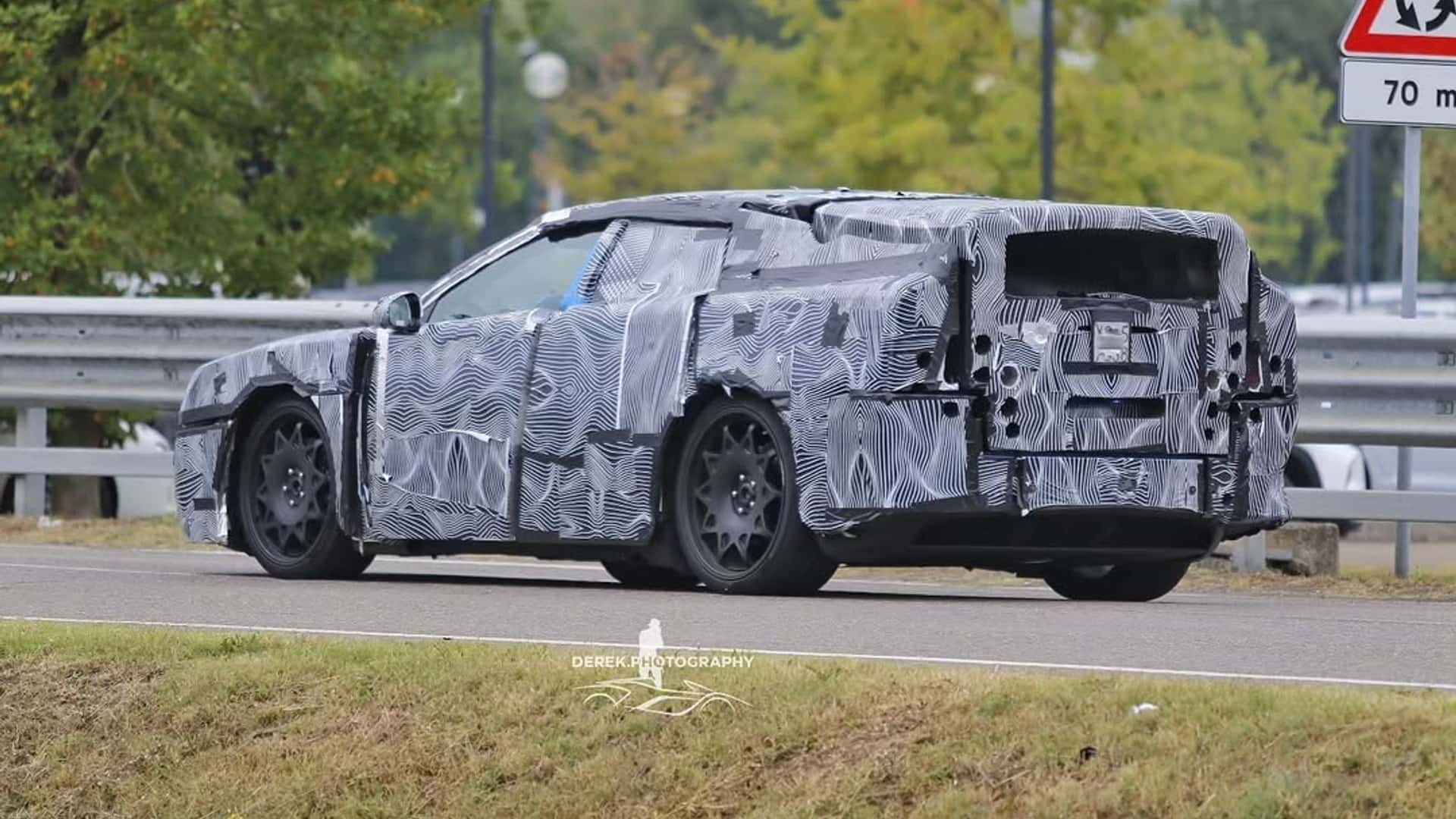 法拉利首款纯电车型售价或远超预期