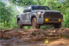 2027款丰田坦途Trailhunter：主打高性价比越野皮卡