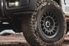 AEV 第二款福特Super Duty改装套件——硬核越野的轻量化版本