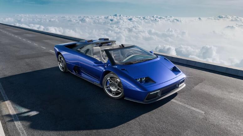 Eccentrica V12 Roadster问世:暗黑公牛复刻跑车推出敞篷版本