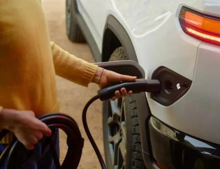 研究结果出炉：淘汰燃油车、更换电动车更利于气候